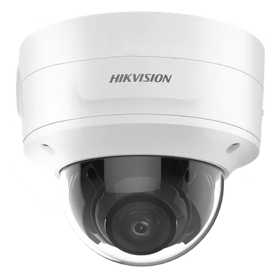 Cámara Domo IP / 8 Megapixel (4K) / Lente Motorizado 2.7-13.5 mm / IR EXIR 40 m (131.2 ft) / DarkFighter / Audio y Alarma I/O / PoE+ / IP66 / IK10 — vista 3