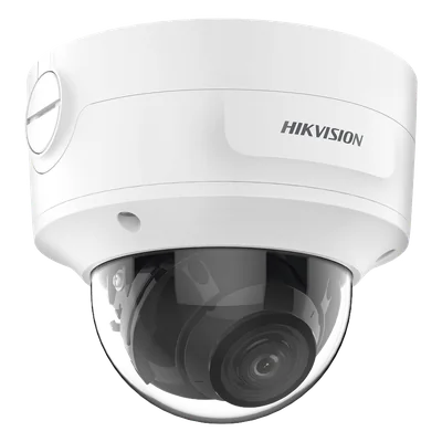 Cámara Domo IP / 8 Megapixel (4K) / Lente Motorizado 2.7-13.5 mm / IR EXIR 40 m (131.2 ft) / DarkFighter / Audio y Alarma I/O / PoE+ / IP66 / IK10 — vista 2